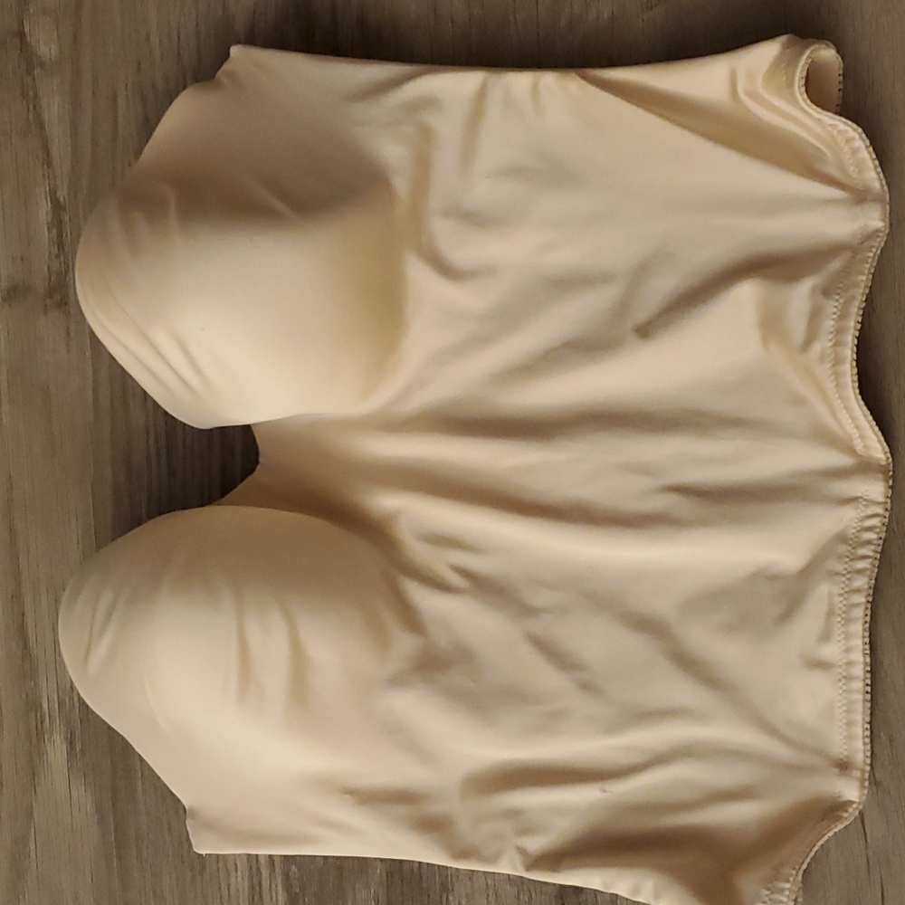 Corset-style strapless bra, nude in color, 36DD